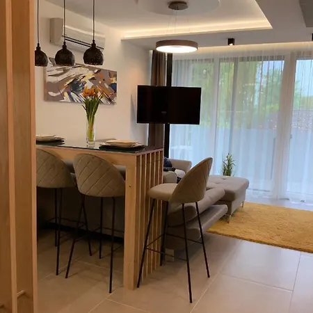 Korona Szallashely Keszthely Apartment